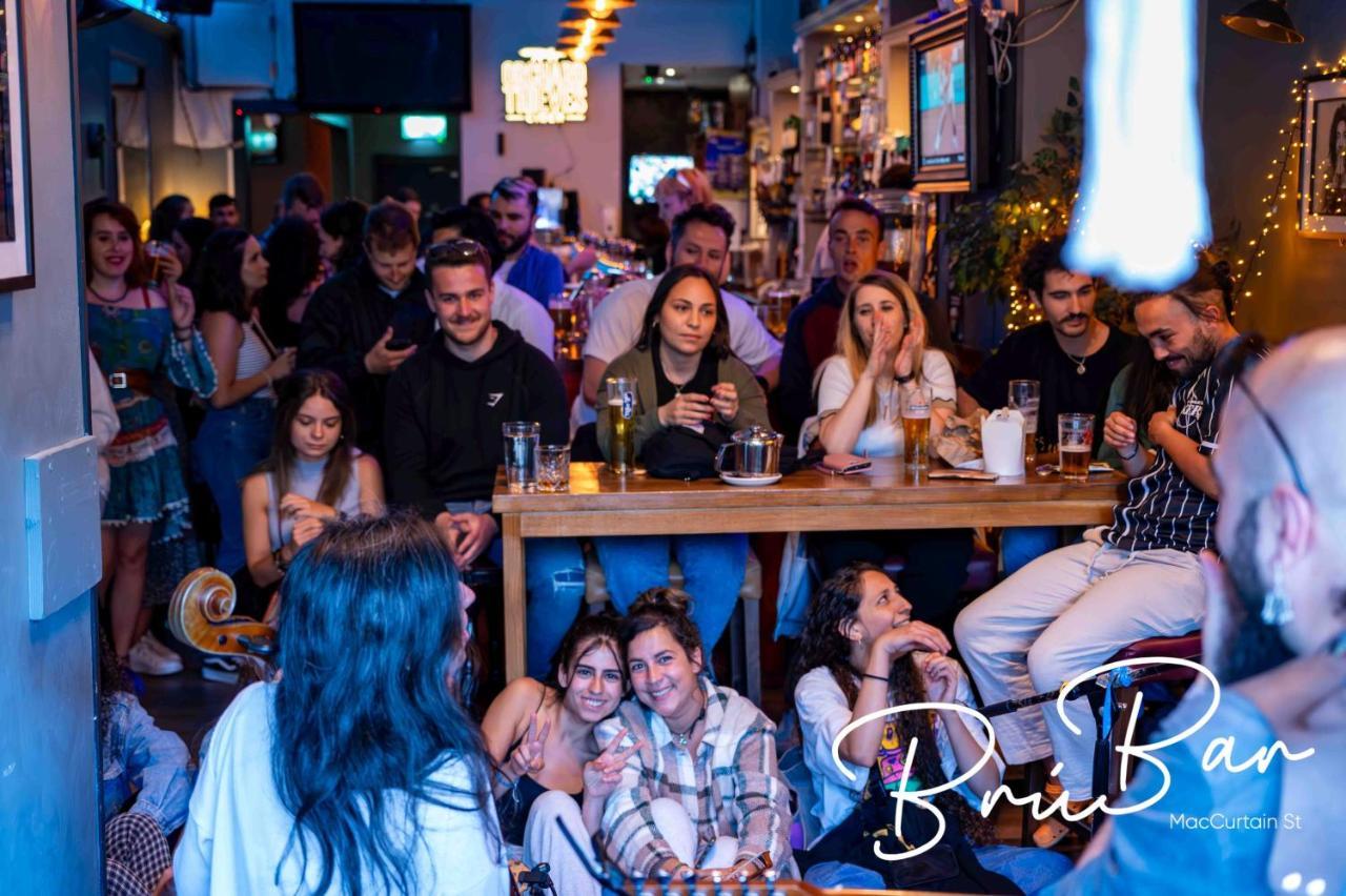 Bru Bar & Hostel Cork Luaran gambar