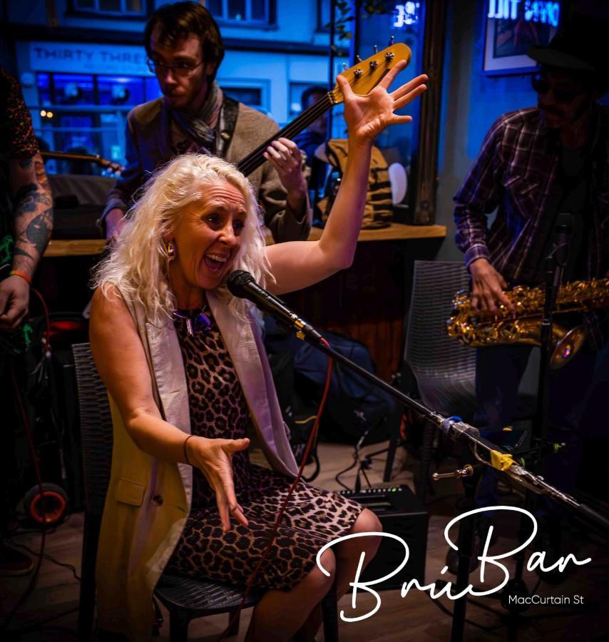 Bru Bar & Hostel Cork Luaran gambar